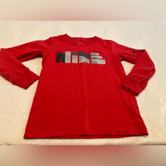 Nike Other - Nike Kids Red Graphic Long Sleeve Tee